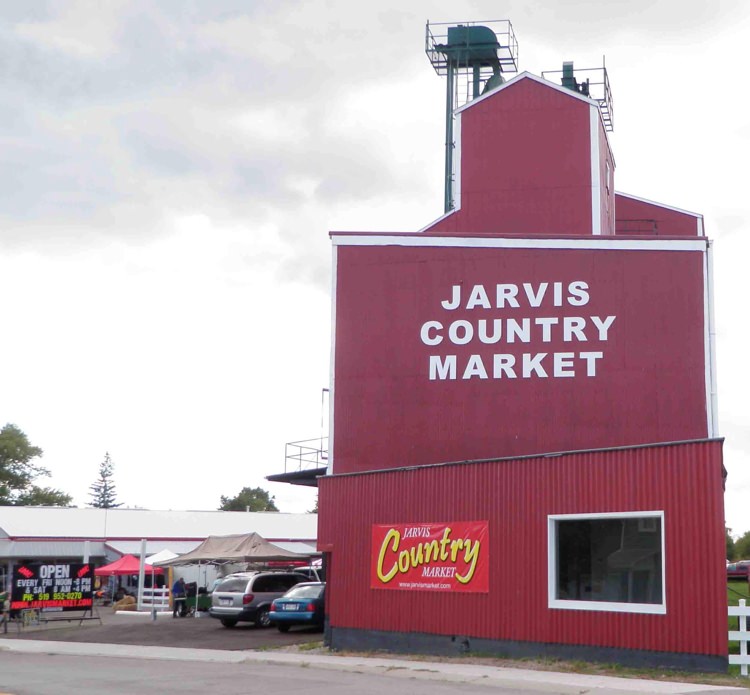 Shop For Custom Outdoor Street Advertising Signage in Brantford Ontario