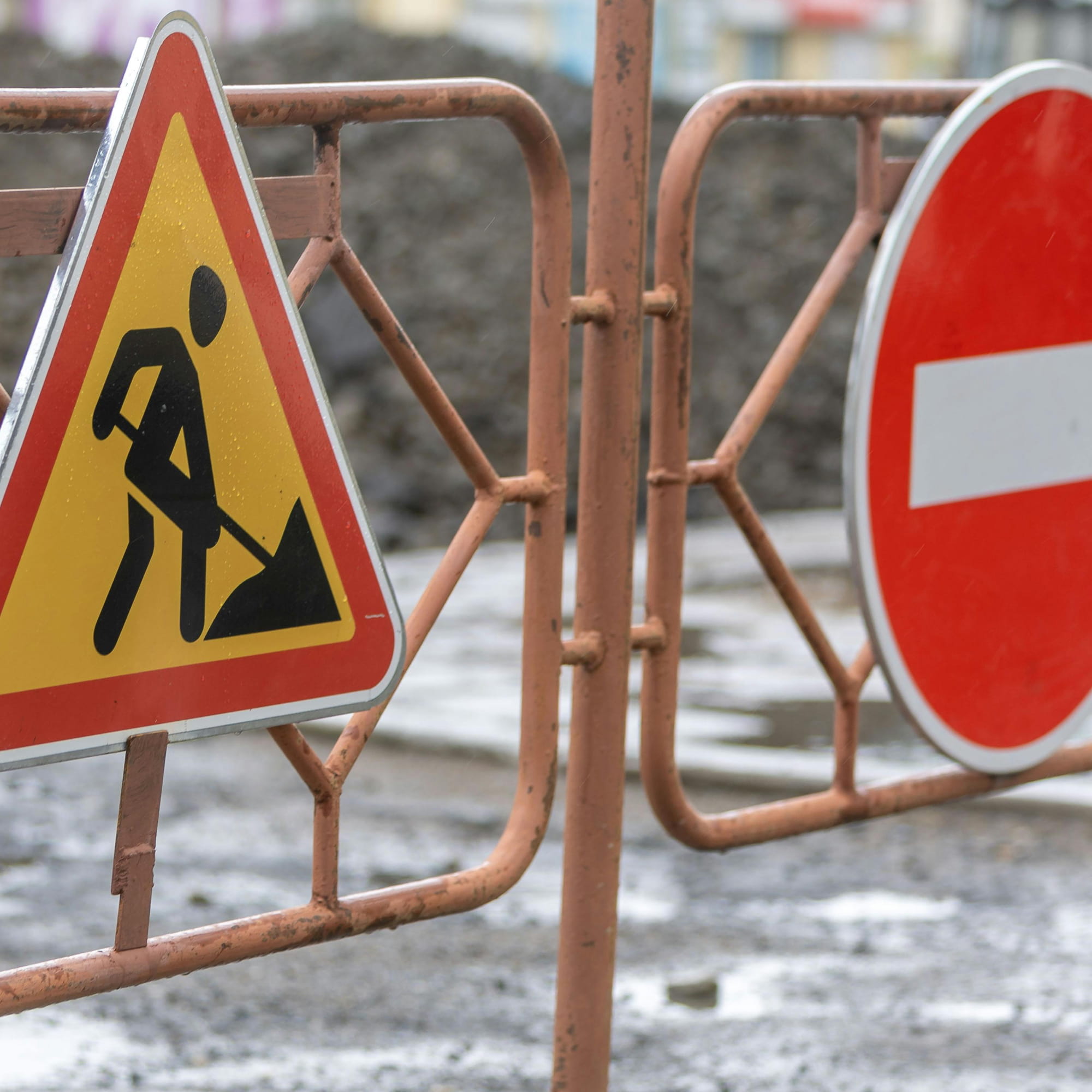 Jackson Signs construction safety signage for Brantford area job sites