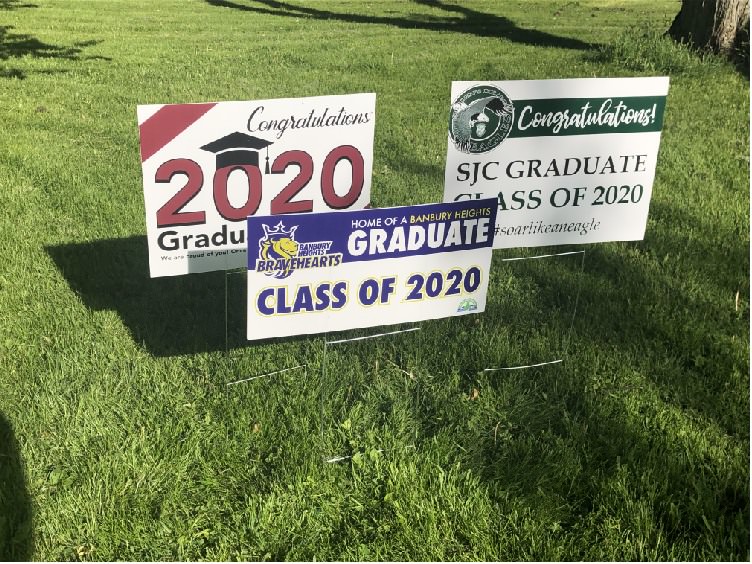 Full-colour printed plastic corrugated lawn signs