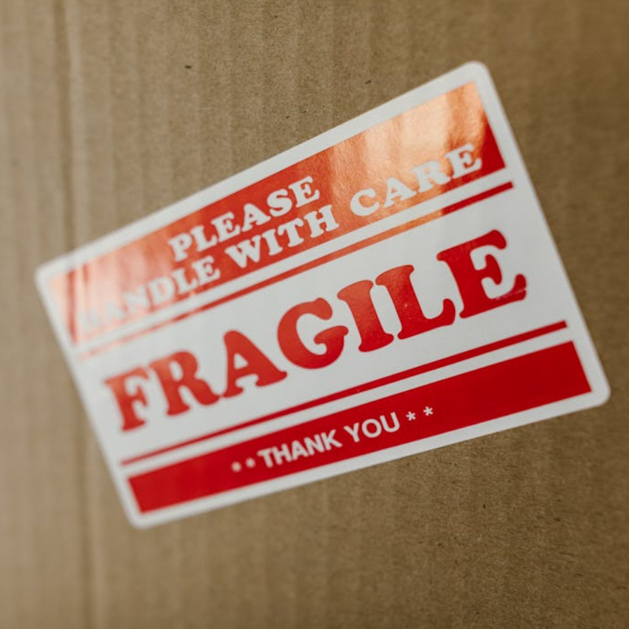 Custom roll label shapes for paper and polyester stickers